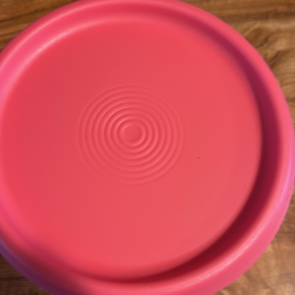 4 Tupperware containers with lids - Picture 3 of 4